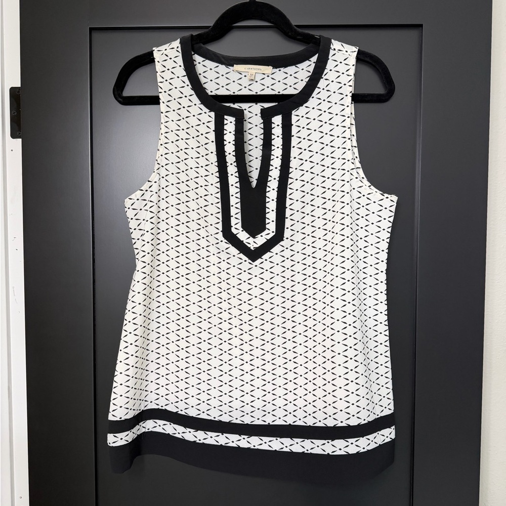 41 Hawthorn Women's Black and White Sleeveless Top
